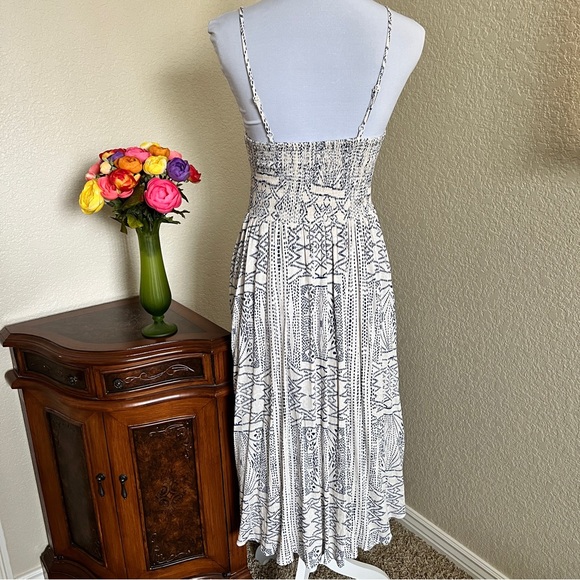 Mahina Spaghetti Strap Sundress - Picture 4 of 13